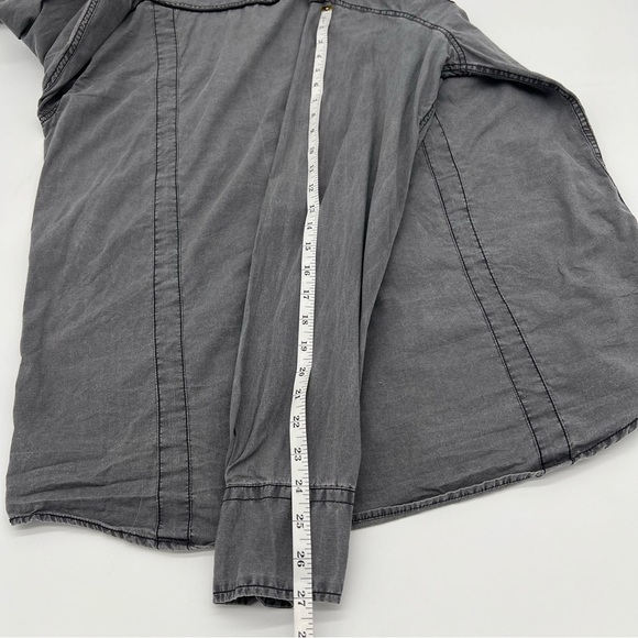 Hard Rock Cafe‎ Shirt Size Large Gray Embroidered Vegas Rock Utility Button Down - Picture 15 of 16